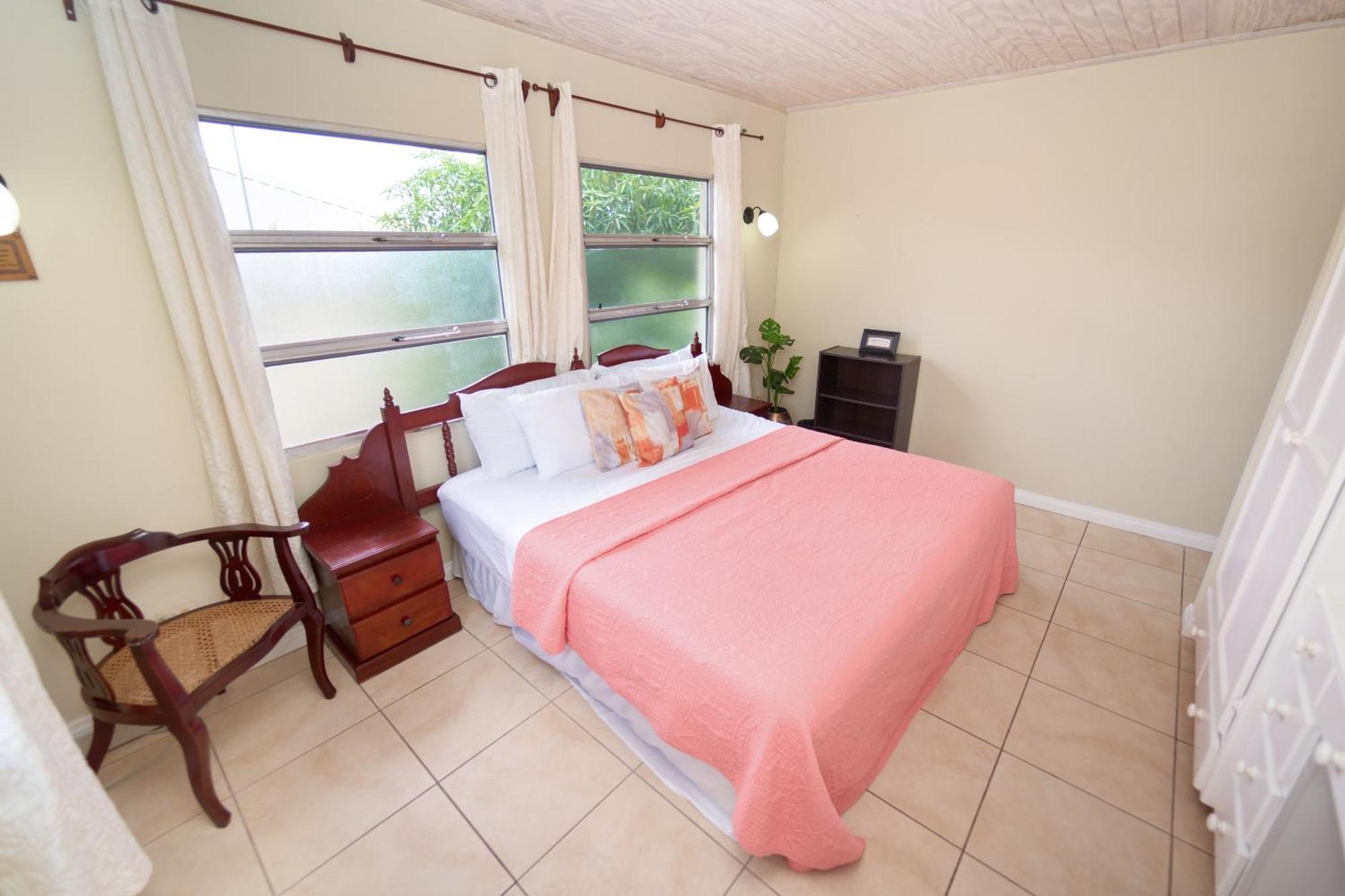 Spacious 3-Bedroom Home - Regency Park Bridgetown Exterior photo